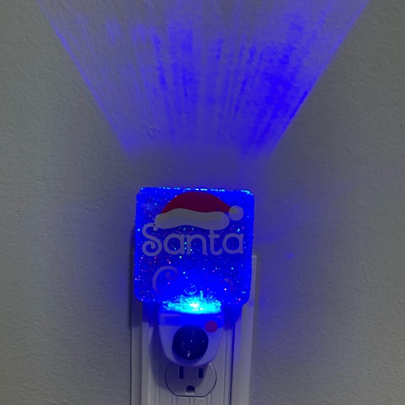 Santa Cam Night Light Perfect for Elf On Shelf! - Picture 4 of 7